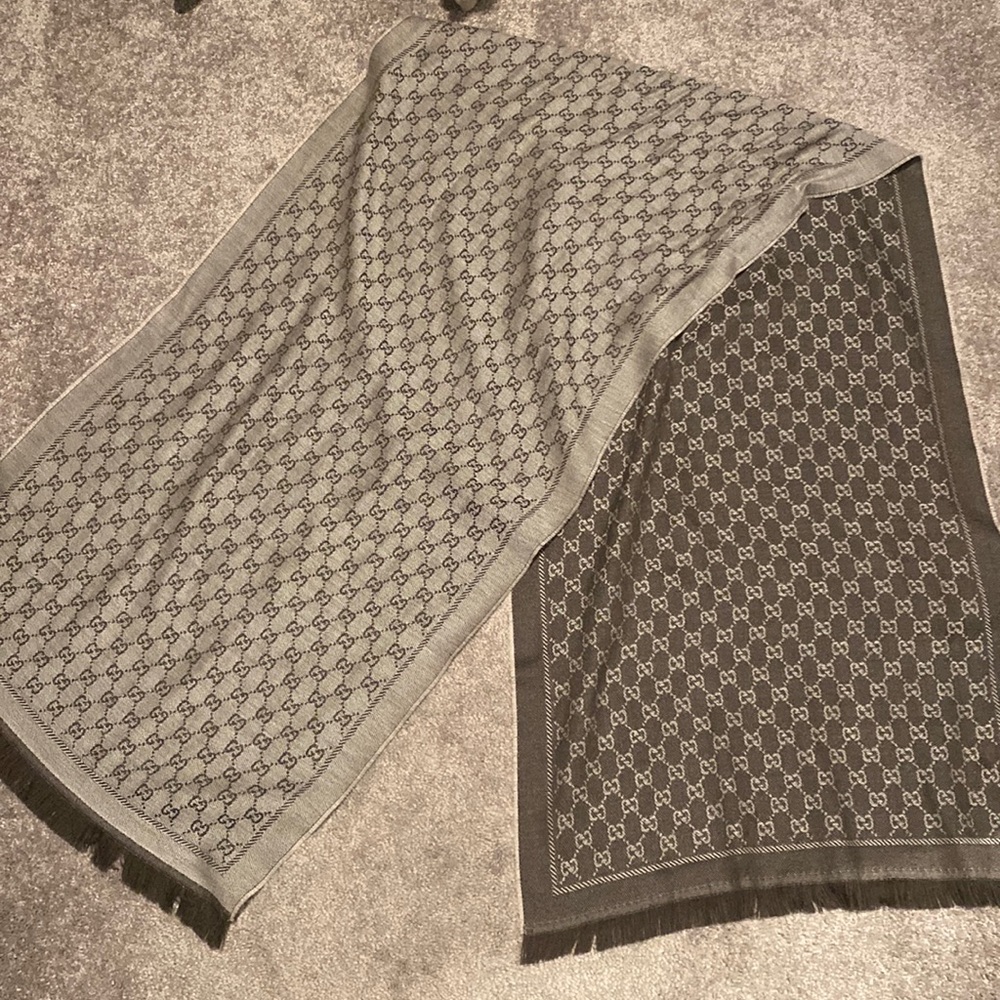 Gucci wool scarf